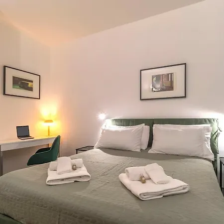 Aurealiving - Premium With Air Conditioning, Fast Wifi And Free Gym *