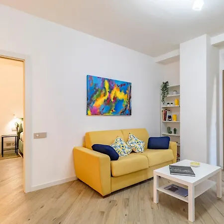 Aurealiving - Premium With Air Conditioning, Fast Wifi And Free Gym