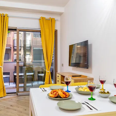 Aurealiving - Premium With Air Conditioning, Fast Wifi And Free Gym
