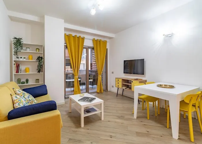 Aurealiving - Premium With Air Conditioning, Fast Wifi And Free Gym *