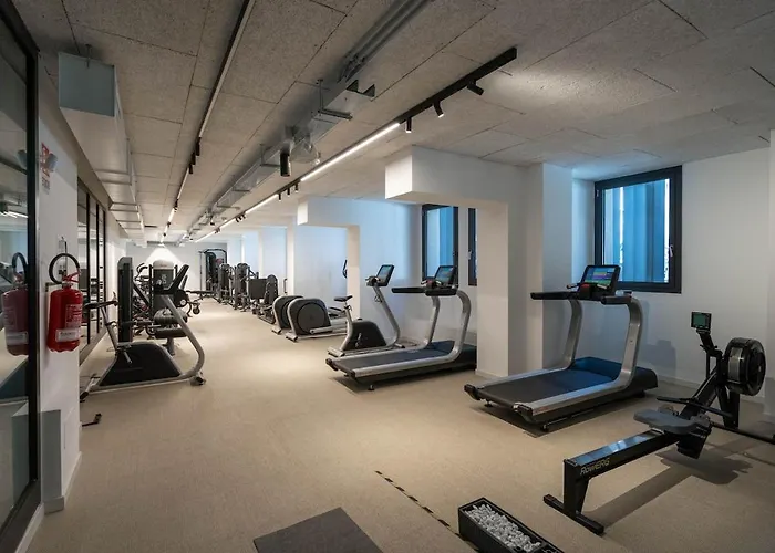 Aurealiving - Premium With Air Conditioning, Fast Wifi And Free Gym *