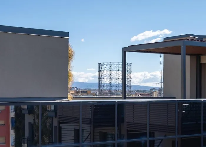 Aurealiving - Premium With Air Conditioning, Fast Wifi And Free Gym *